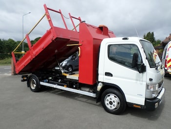 Used Mitsubishi Canter 2018 for sale - 75046167: Photo