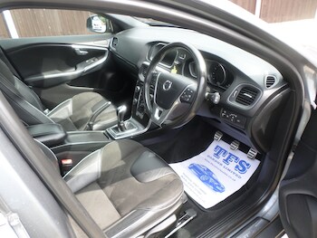 Used Volvo V40 2018 for sale - 78916087: Photo
