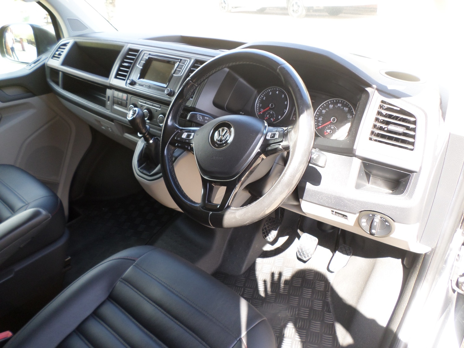 Used Volkswagen Transporter 2017 for sale - 78212119: Photo 4