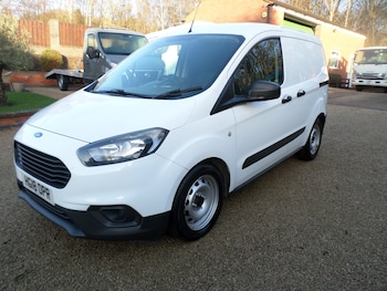 Used Ford Transit Courier 2018 for sale - 77001631: Photo