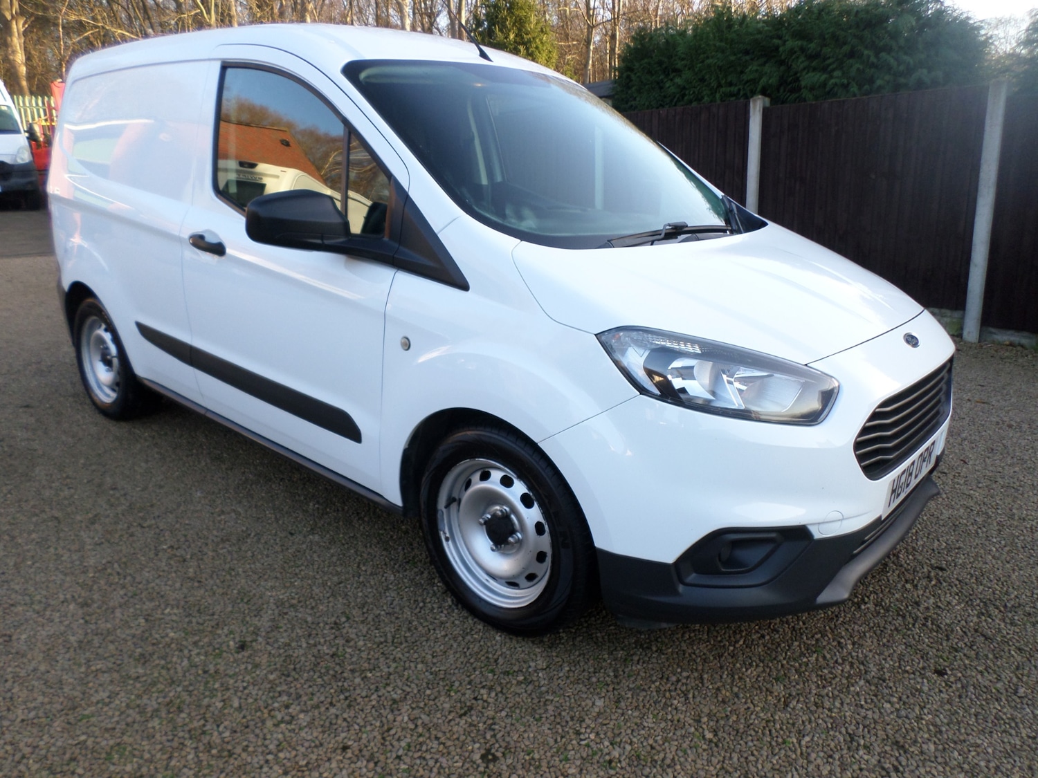 Used Ford Transit Courier 2018 for sale - 77001631: Photo 3