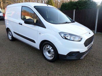 Used Ford Transit Courier 2018 for sale - 77001631: Photo