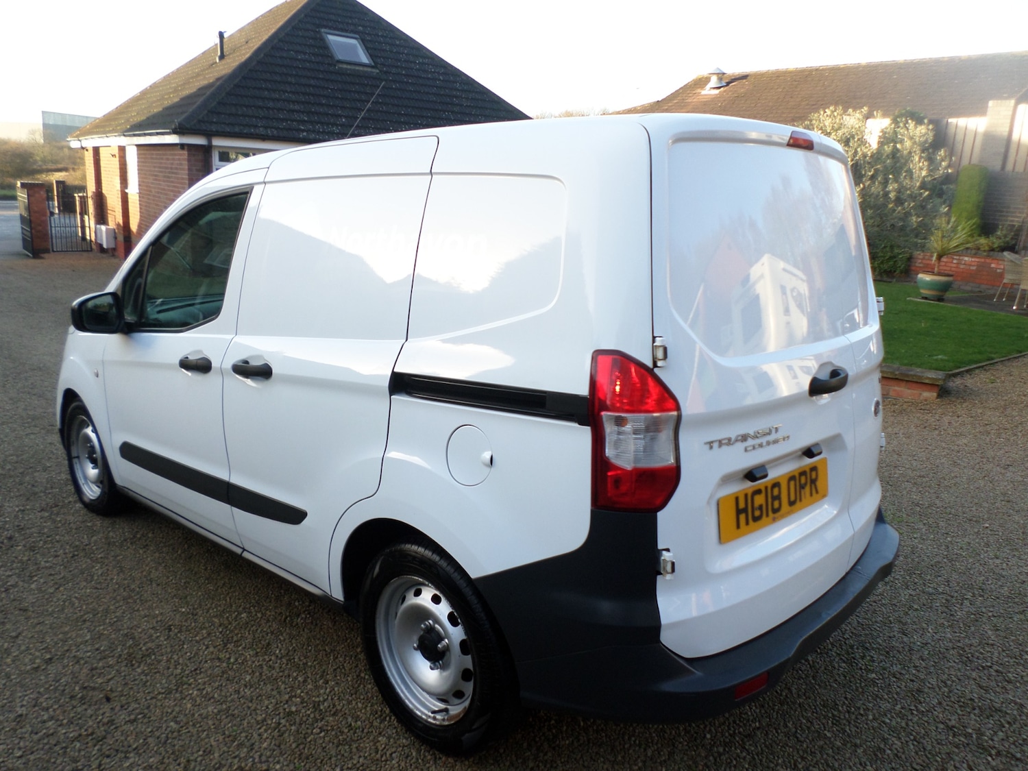 Used Ford Transit Courier 2018 for sale - 77001631: Photo 6