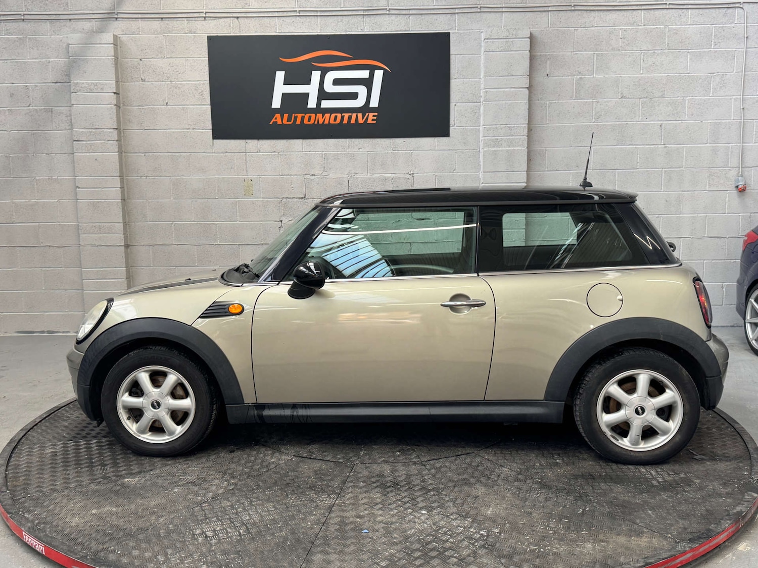 Used MINI Hatch 2009 for sale - 76410301: Photo 12