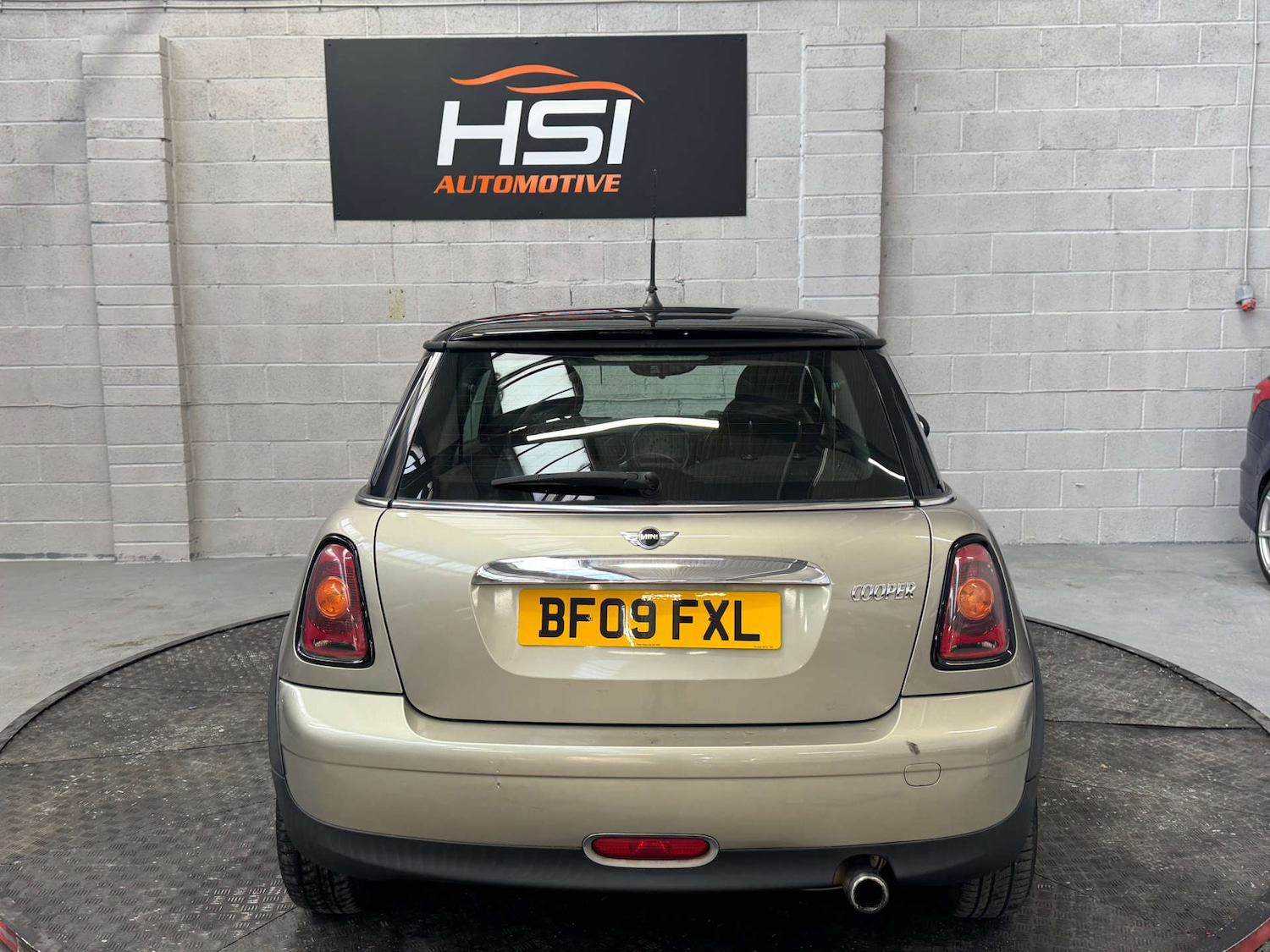 Used MINI Hatch 2009 for sale - 76410301: Photo 8