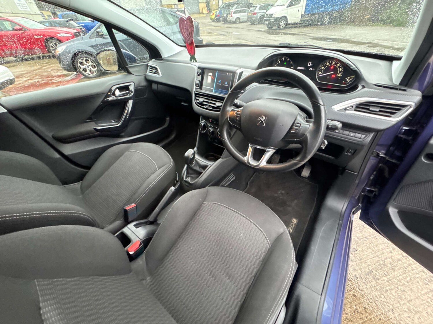 Used Peugeot 208 2017 for sale - 77555452: Photo 12