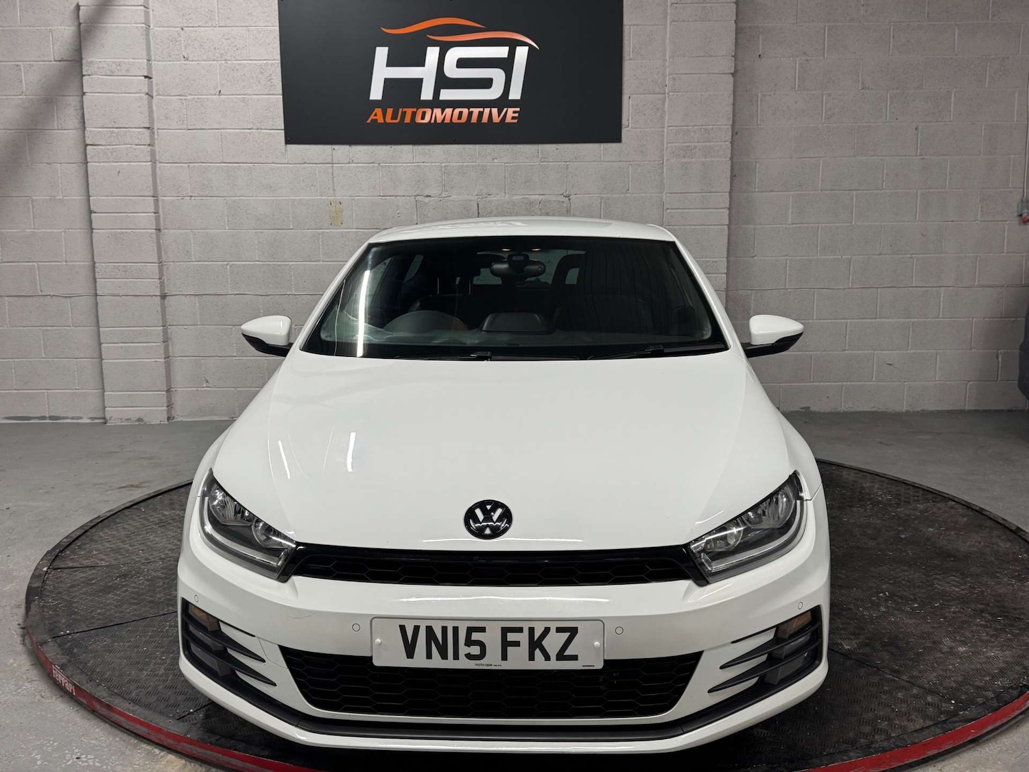 Used Volkswagen Scirocco 2015 for sale - 76366163: Photo 2