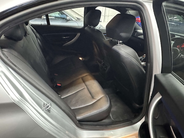 Used BMW 3 Series 2017 for sale - 76293370: Photo 30