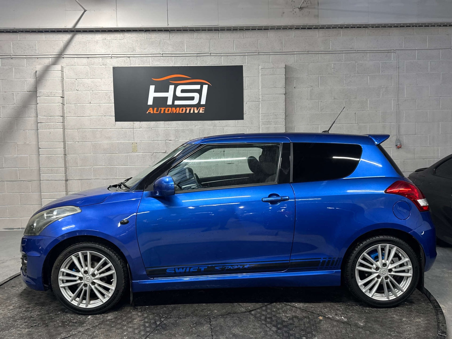Used Suzuki Swift 2015 for sale - 77145385: Photo 15