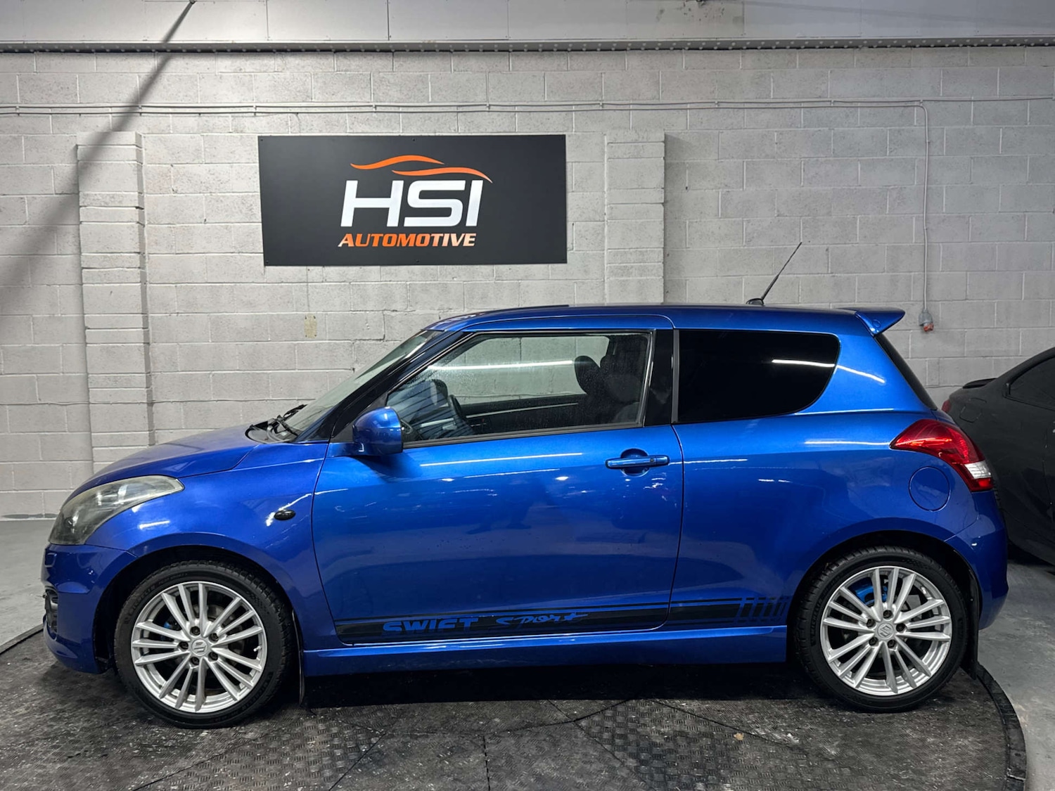 Used Suzuki Swift 2015 for sale - 77145385: Photo 9