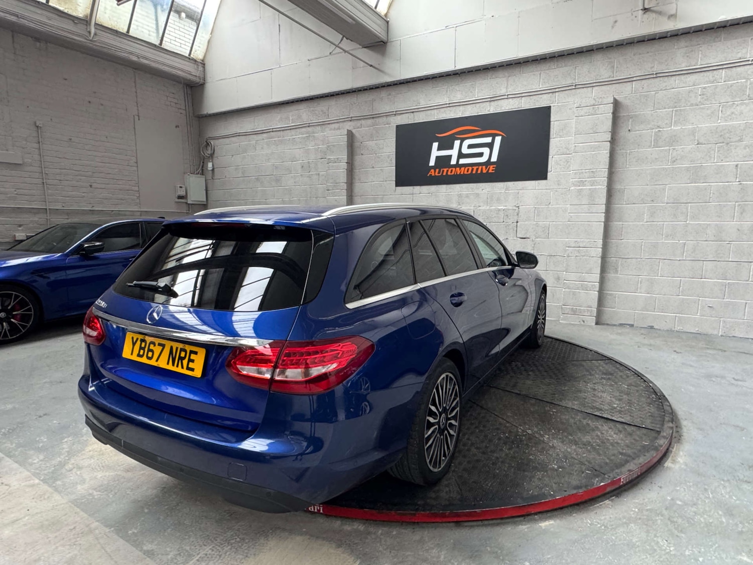 Used Mercedes-Benz C Class 2018 for sale - 76475104: Photo 11