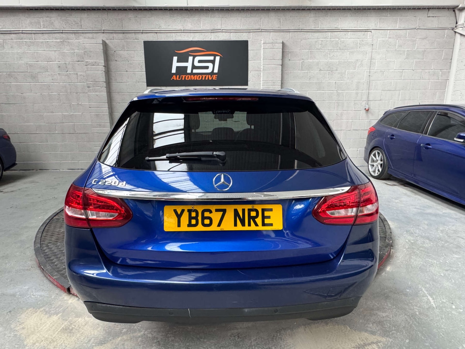 Used Mercedes-Benz C Class 2018 for sale - 76475104: Photo 12