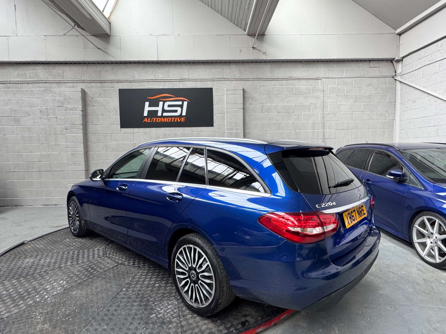 Used Mercedes-Benz C Class 2018 for sale - 76475104: Photo 19