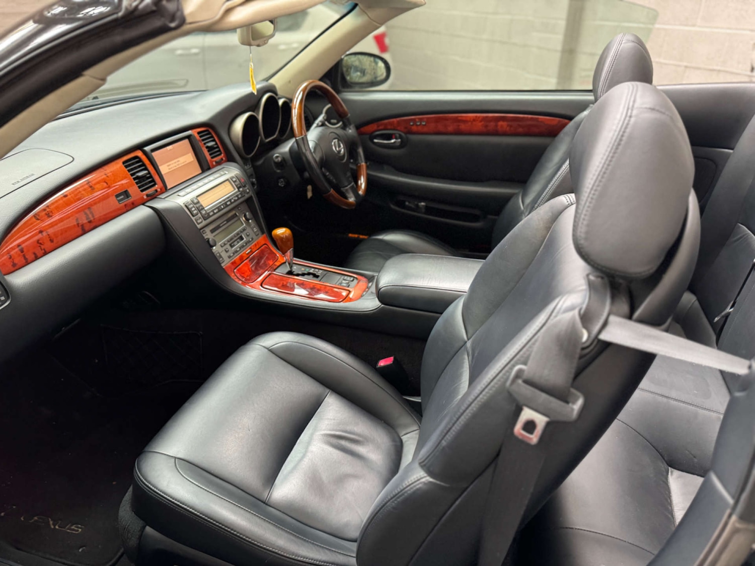 Used Lexus SC 2004 for sale - 76363610: Photo 36