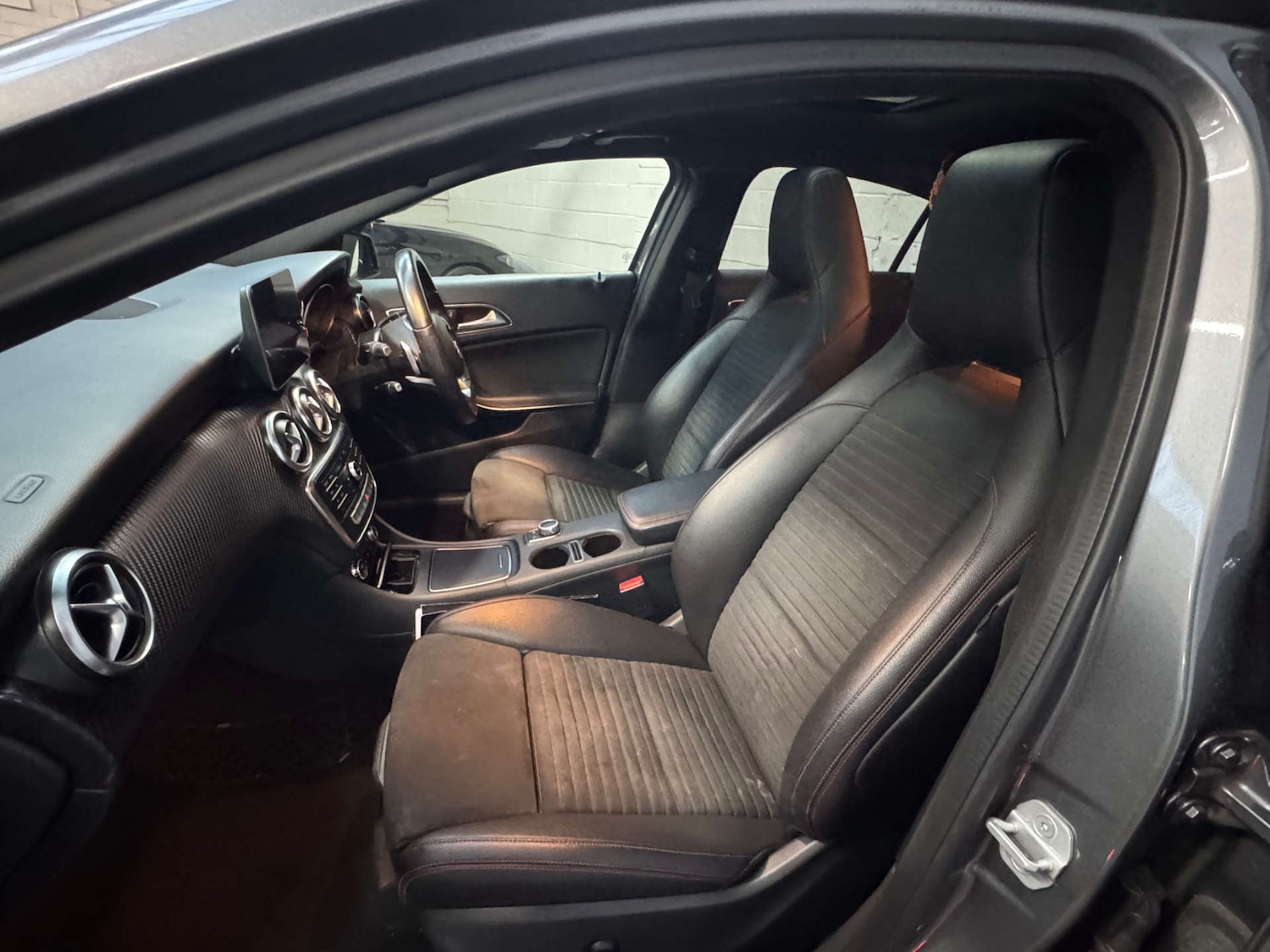 Used Mercedes-Benz A-Class 2017 for sale - 77107229: Photo 29