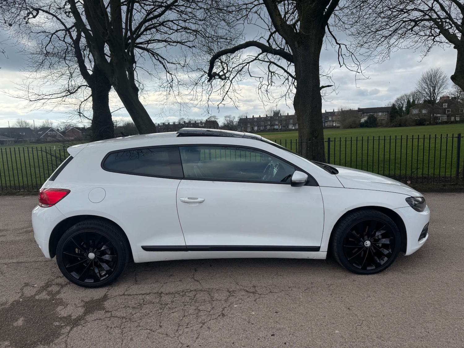 Used Volkswagen Scirocco 2009 for sale - 77669295: Photo 10