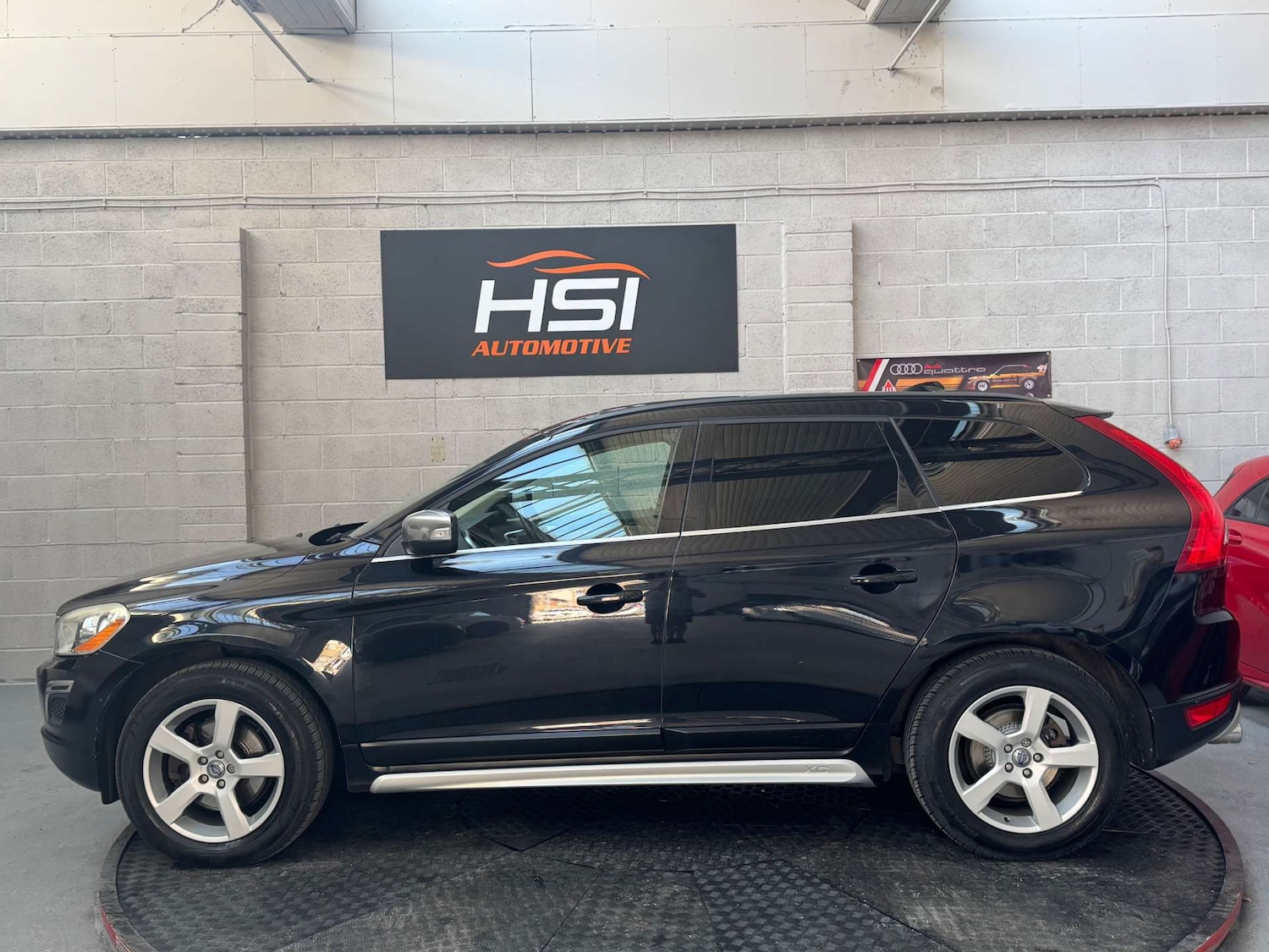 Used Volvo XC60 2010 for sale - 76363723: Photo 17