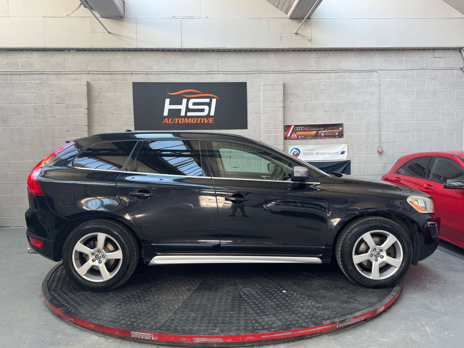 Used Volvo XC60 2010 for sale - 76363723: Photo 6