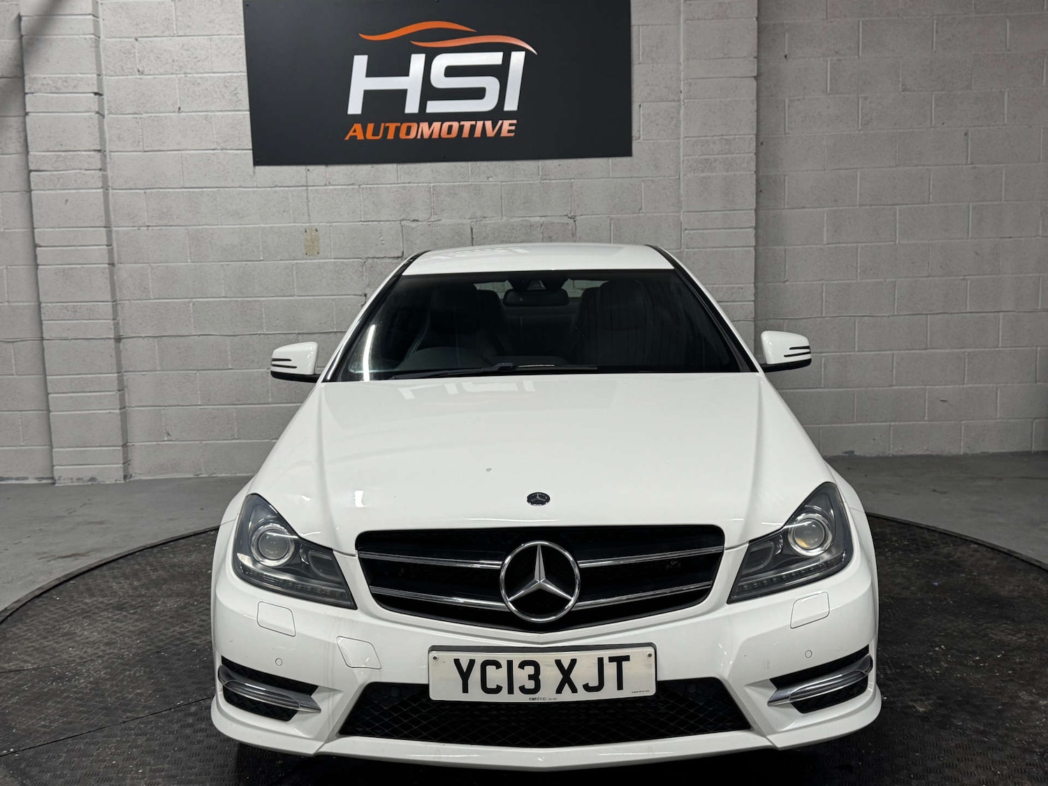 Used Mercedes-Benz C Class 2013 for sale - 76278299: Photo 2