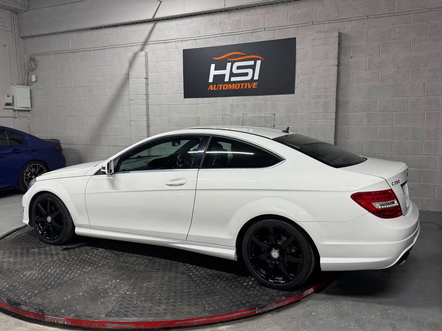 Used Mercedes-Benz C Class 2013 for sale - 76278299: Photo 4