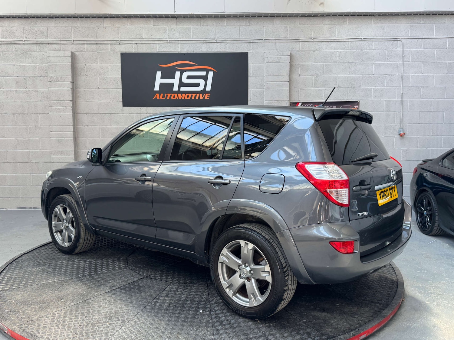 Used Toyota RAV4 2011 for sale - 76333089: Photo 10