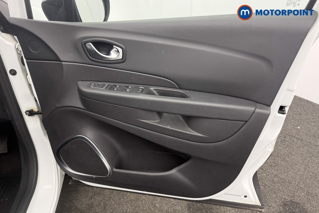 Used Renault Captur 2017 for sale - 77834627: Photo 10