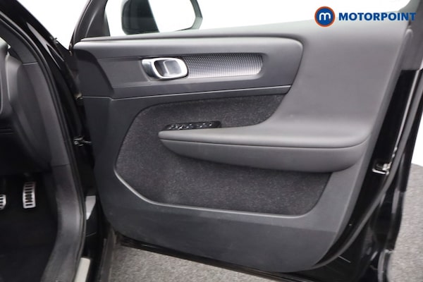 Used Volvo XC40 2021 for sale - 76147063: Photo 24