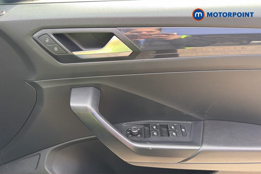 Used Volkswagen T-Roc 2018 for sale - 78043011: Photo 25