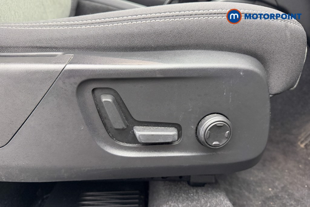 Used Volvo XC40 2023 for sale - 77897398: Photo 24