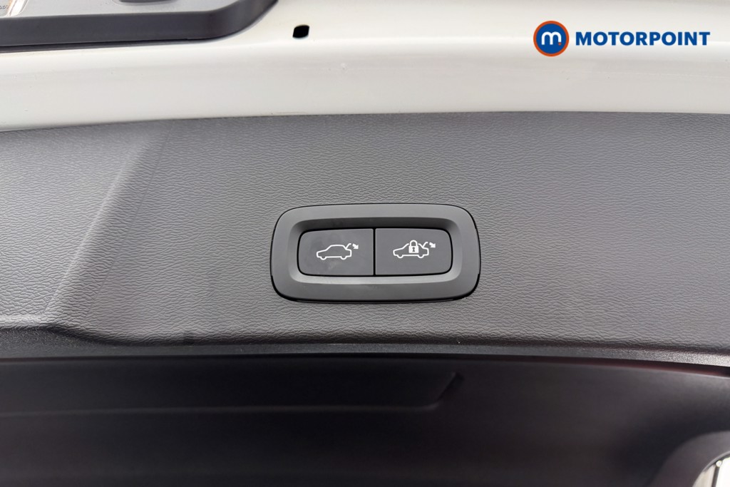 Used Volvo XC40 2023 for sale - 77897398: Photo 37