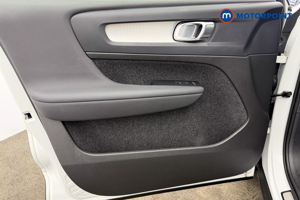 Used Volvo XC40 2023 for sale - 77897398: Photo 43