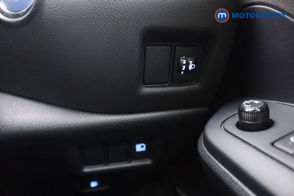 Used Toyota C-HR 2023 for sale - 76184641: Photo 16