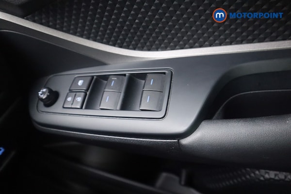 Used Toyota C-HR 2023 for sale - 76184641: Photo 17