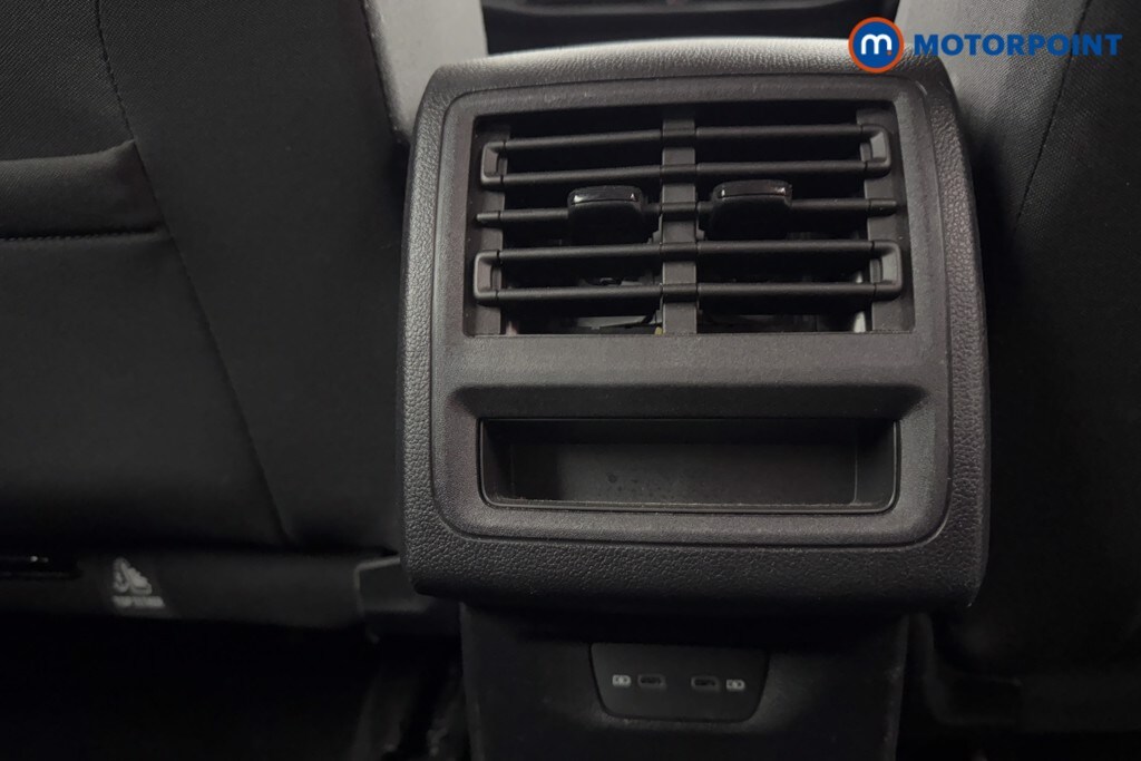 Used Volkswagen Golf 2023 for sale - 76063059: Photo 32