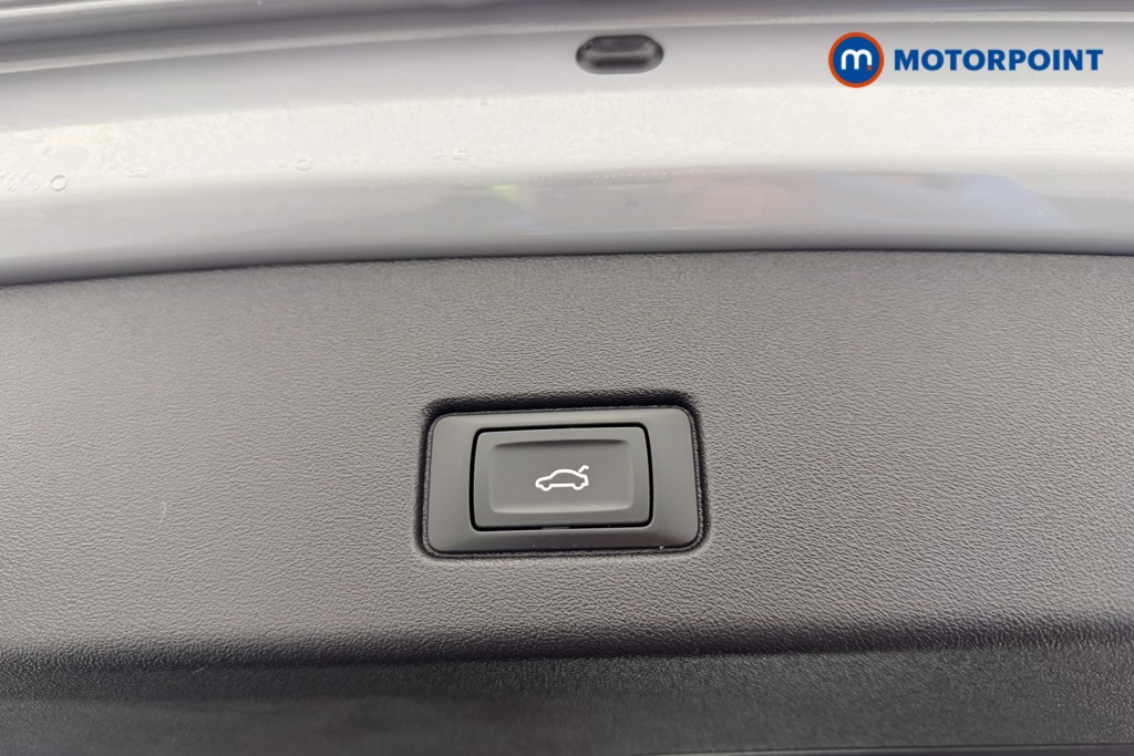 Used Audi Q4 e-tron 2023 for sale - 77259252: Photo 40