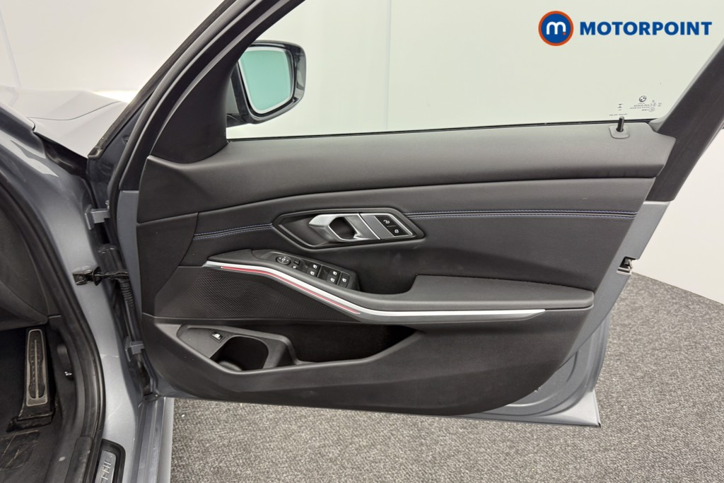 Used BMW 3 Series 2023 for sale - 76428670: Photo 25