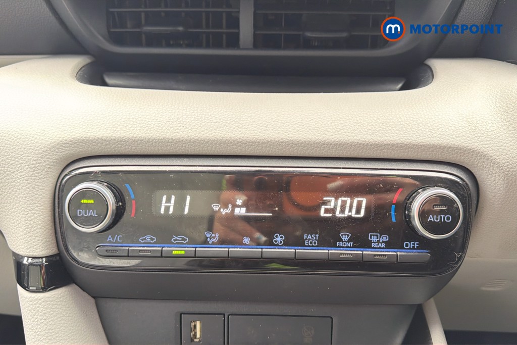 Used Toyota Yaris 2021 for sale - 77914177: Photo 19