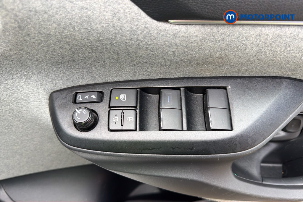 Used Toyota Yaris 2021 for sale - 77914177: Photo 24