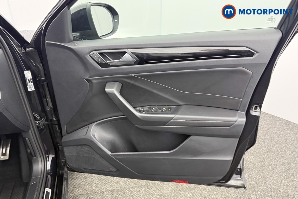 Used Volkswagen T-Roc 2025 for sale - 77297576: Photo 25