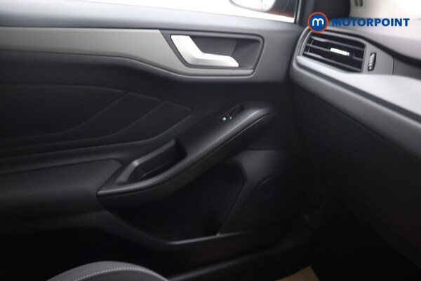 Used Ford Focus 2022 for sale - 76015435: Photo 19