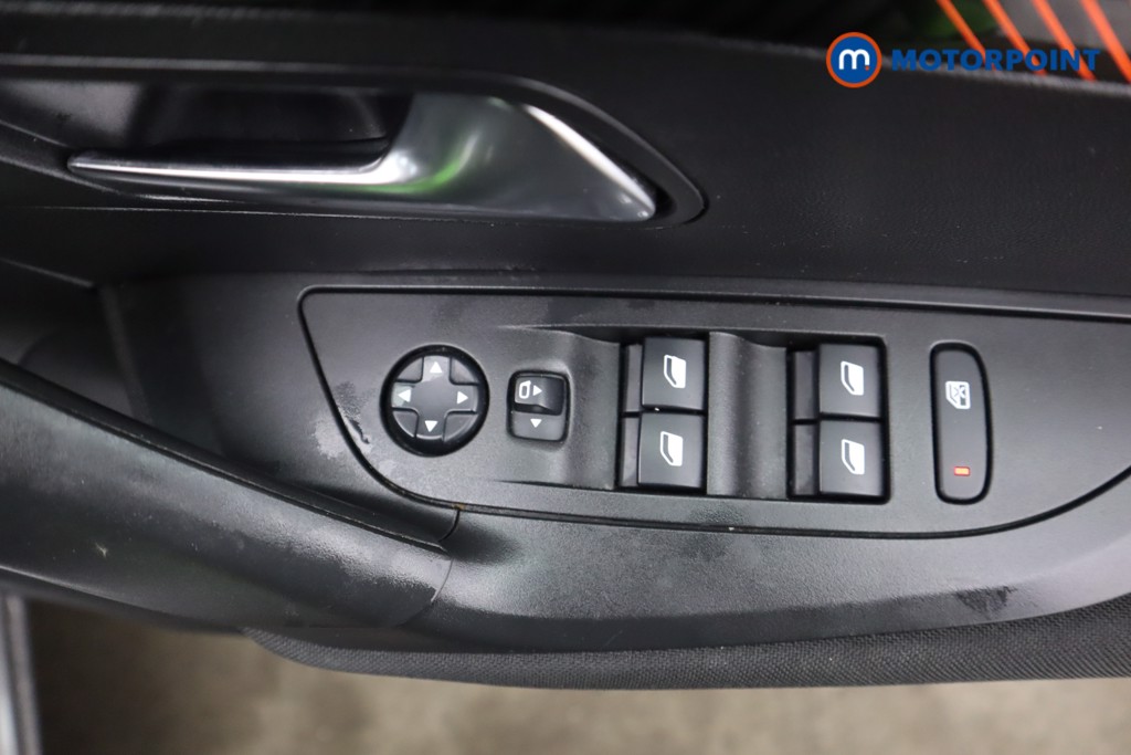 Used Peugeot 2008 2021 for sale - 76980265: Photo 28