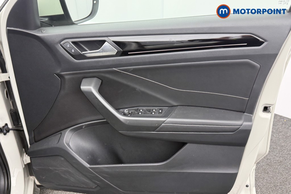 Used Volkswagen T-Roc 2022 for sale - 77128346: Photo 26