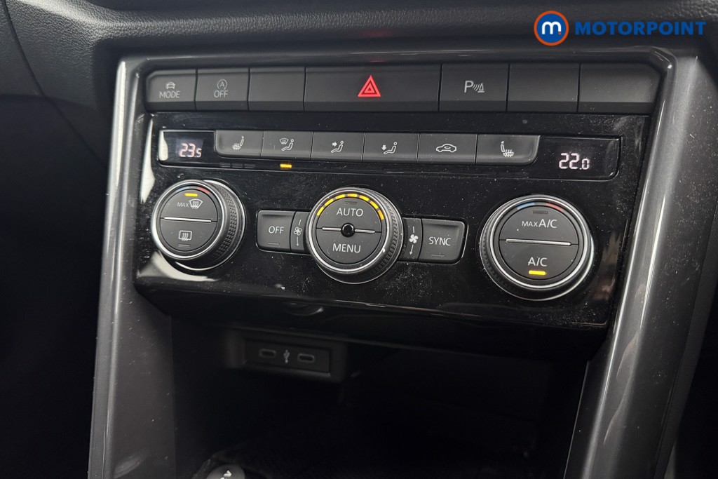 Used Volkswagen T-Roc 2021 for sale - 77421053: Photo 22