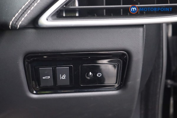 Used Jaguar XE 2019 for sale - 76209671: Photo 14