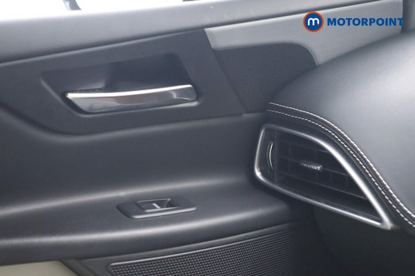 Used Jaguar XE 2019 for sale - 76209671: Photo 15