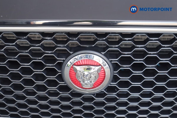 Used Jaguar XE 2019 for sale - 76209671: Photo 24
