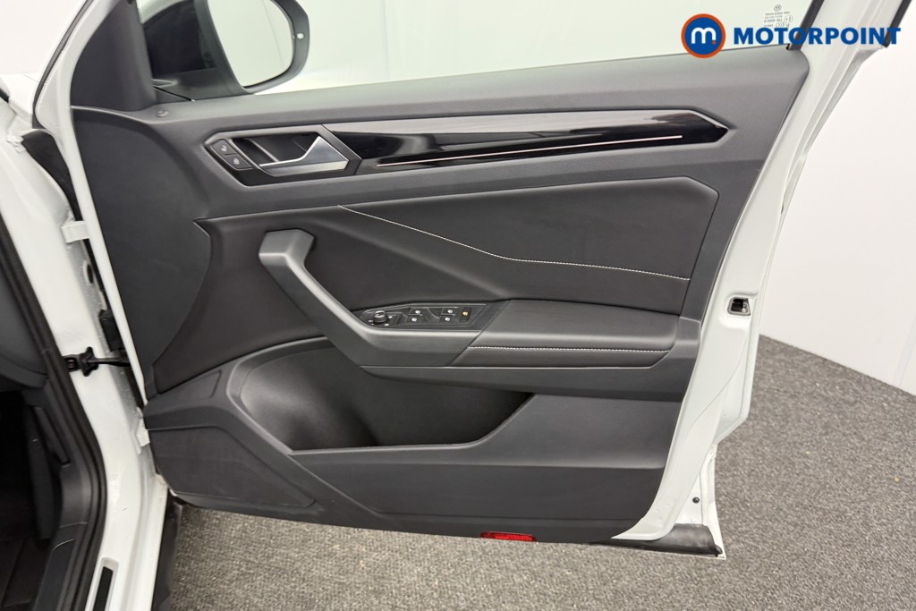 Used Volkswagen T-Roc 2025 for sale - 77297569: Photo 26