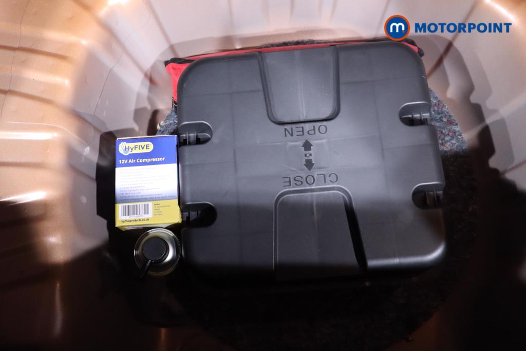 Used Renault Clio 2019 for sale - 76723363: Photo 18