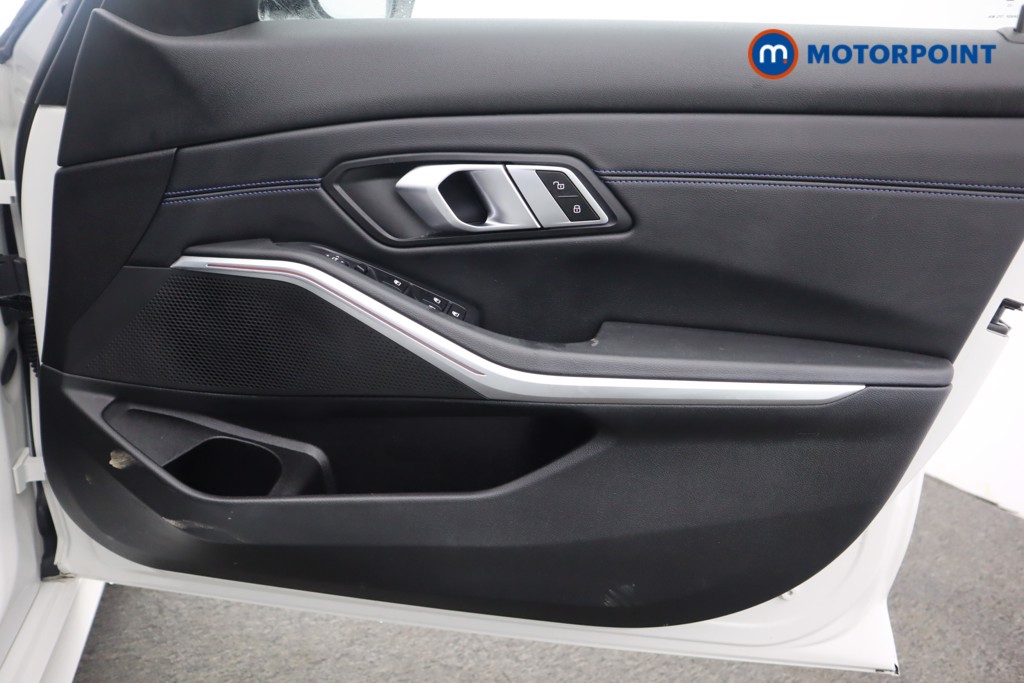 Used BMW 3 Series 2023 for sale - 76889935: Photo 32