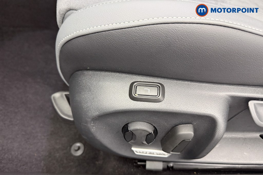 Used Volkswagen Passat 2025 for sale - 77775512: Photo 19